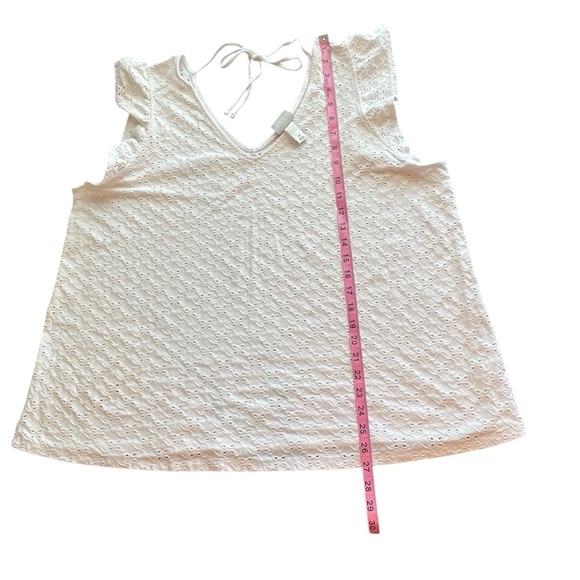 Ava & Viv White Eyelet Flutter Sleeve Tank - Size 2X - Picture 5 of 7